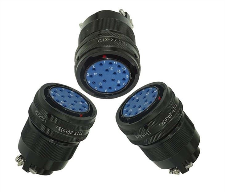 Visokotokovni avtomobilski Pogo Pin konektor