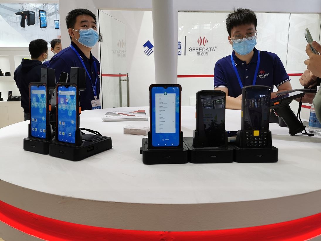 Visokotok polnjenje Pogo pin velja za dlančnik