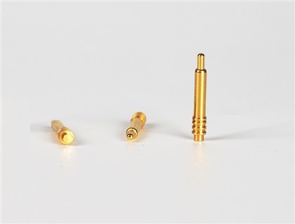 Pogo zatič s pozlačeno naravno iglo