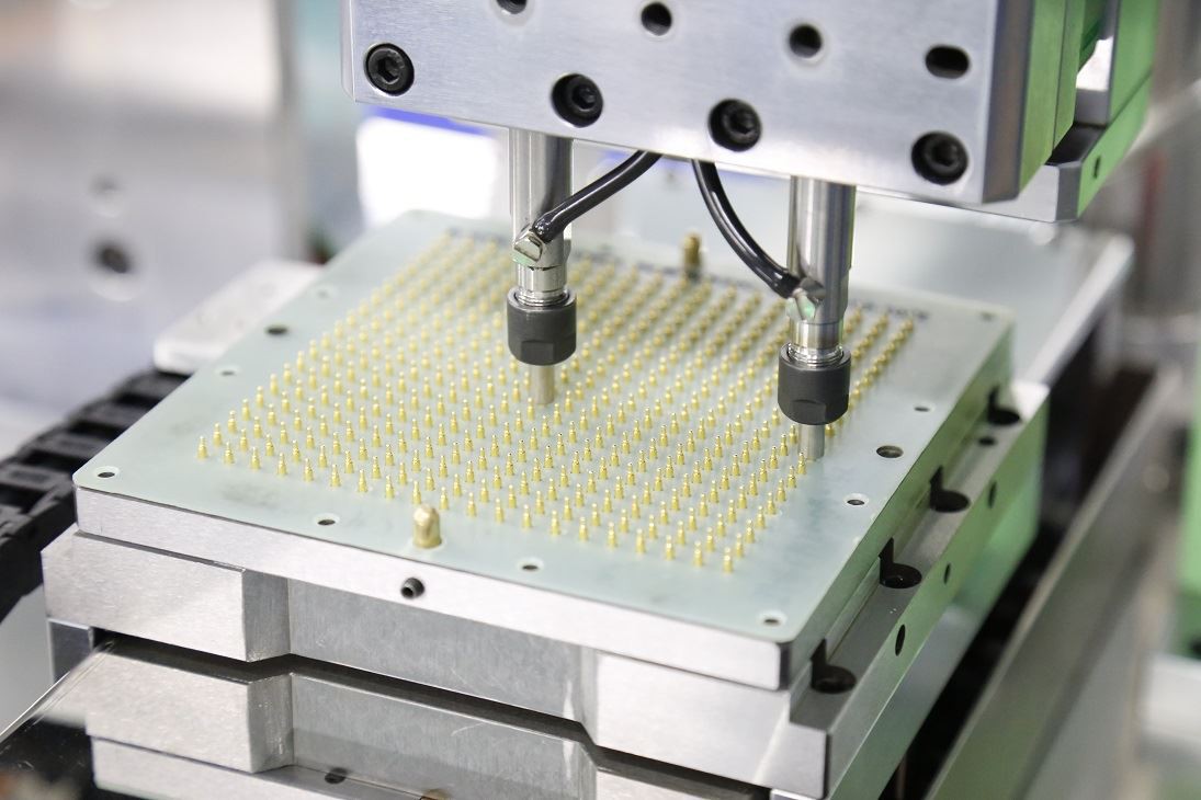 Sedem smeri oblikovanja mini priključkov